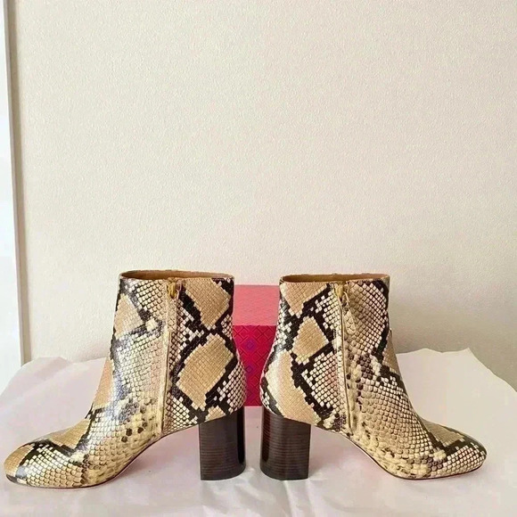 NEW TORY BURCH Brooke 70mm Block Heel Leather Python Sandrift Bootie Size 9.5 - Picture 2 of 7